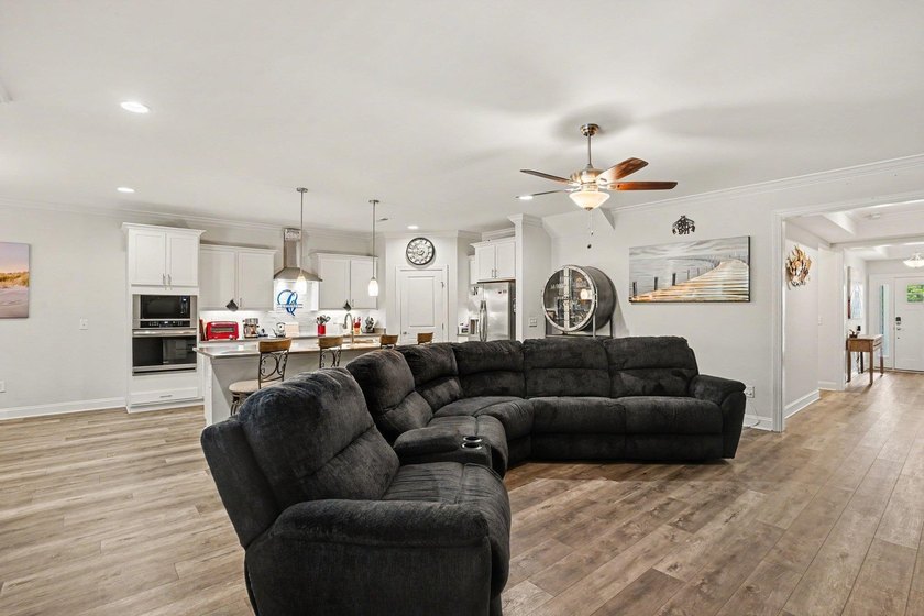 Welcome to this exceptional 5-bedroom, 3-bathroom home located - photo 8