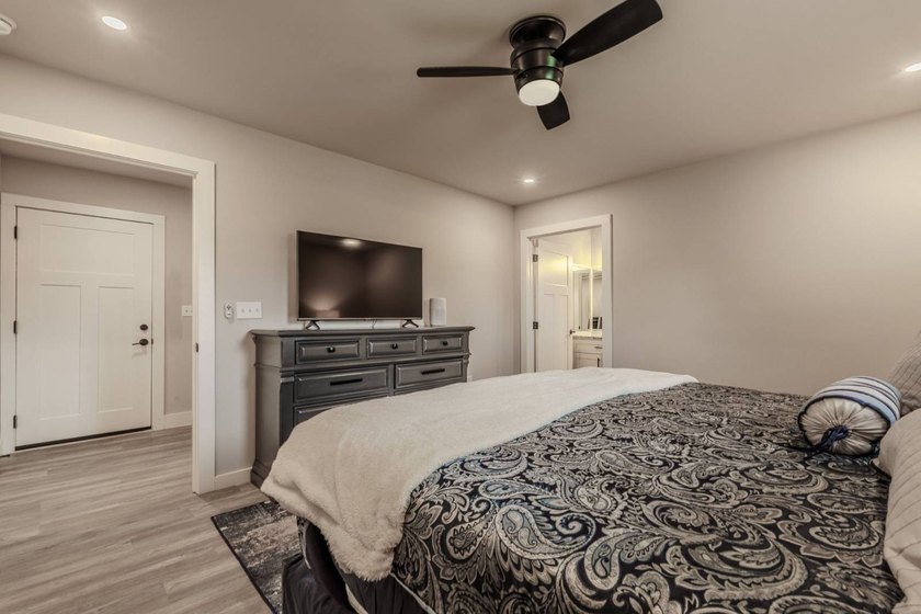 STOP! Call the listing agent to get priority access, built-in - photo 13