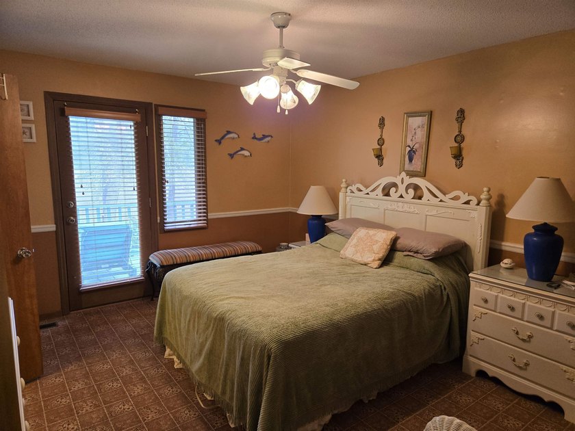 This is a wonderful home that sits on the marsh in Windjammer - photo 17