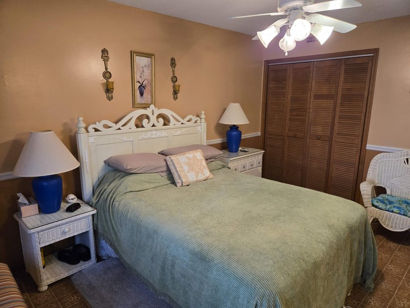 This is a wonderful home that sits on the marsh in Windjammer - photo 18