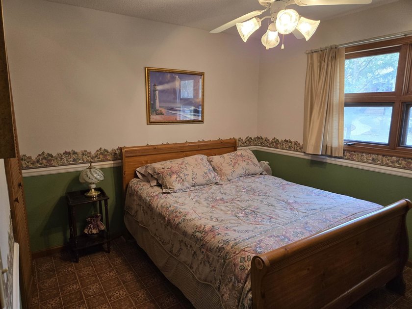 This is a wonderful home that sits on the marsh in Windjammer - photo 21