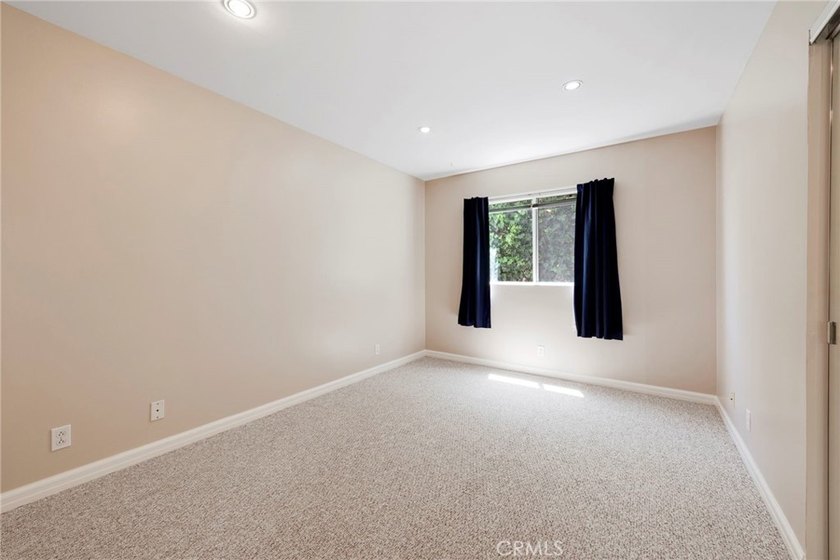 Large single family home in a great location in the Hermosa - photo 21