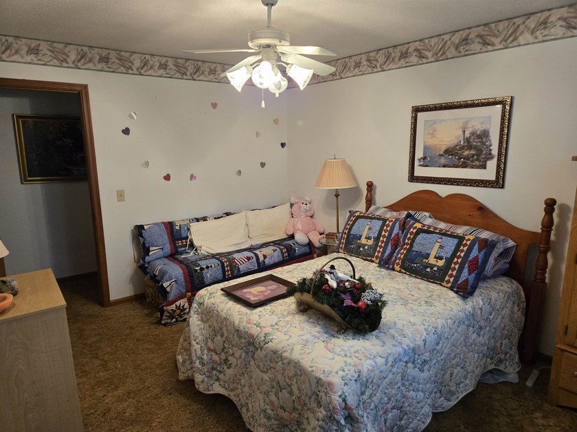 This is a wonderful home that sits on the marsh in Windjammer - photo 25