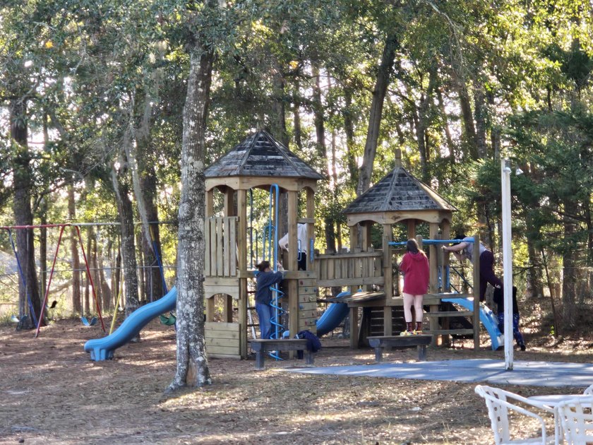This is a wonderful home that sits on the marsh in Windjammer - photo 33