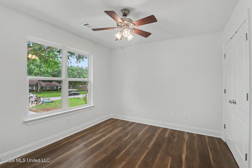 MOTIVATED SELLERS! Nestled in a quiet Cul de sac, this - photo 17