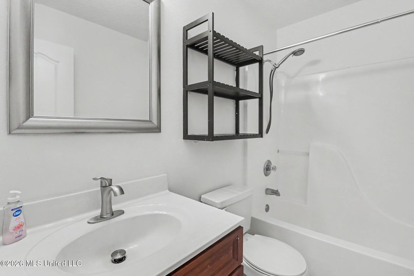 MOTIVATED SELLERS! Nestled in a quiet Cul de sac, this - photo 19