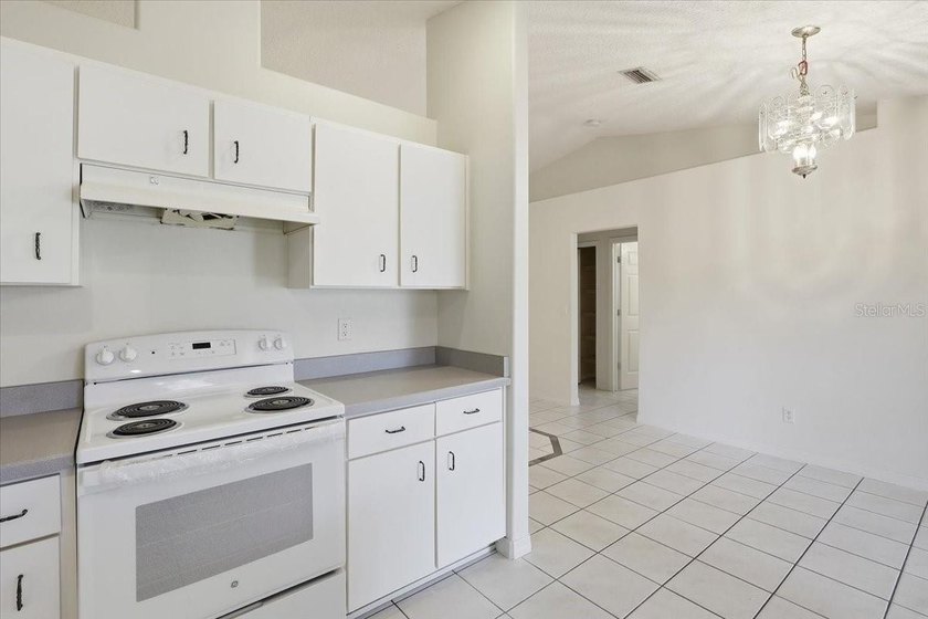 Investment opportunity awaits! This duplex offers two units - photo 10