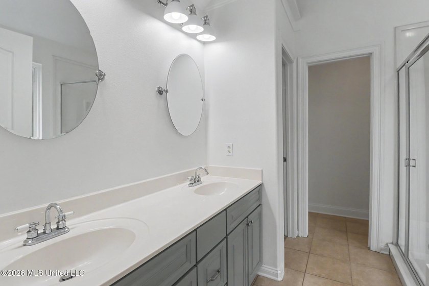 MOTIVATED SELLERS! Nestled in a quiet Cul de sac, this - photo 22