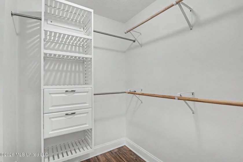 MOTIVATED SELLERS! Nestled in a quiet Cul de sac, this - photo 23