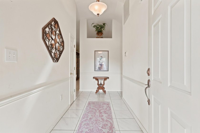 Come and see this beautiful beach oasis today. A beautiful brick - photo 4