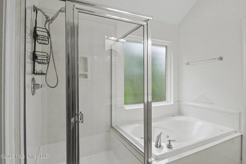 MOTIVATED SELLERS! Nestled in a quiet Cul de sac, this - photo 24
