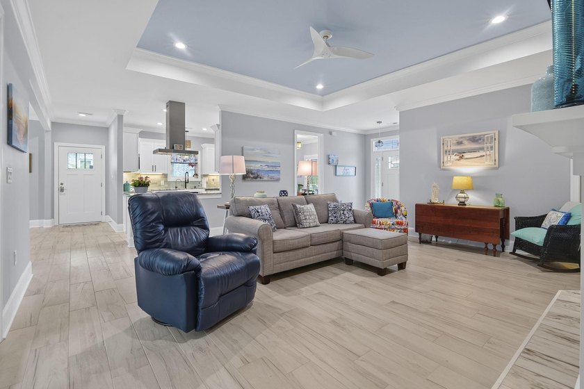 Welcome to 161 Henry Middleton Boulevard, where Lowcountry charm - photo 6