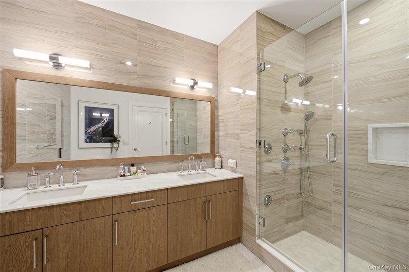 This bright two bedroom, two bathroom corner home features 10' - photo 8