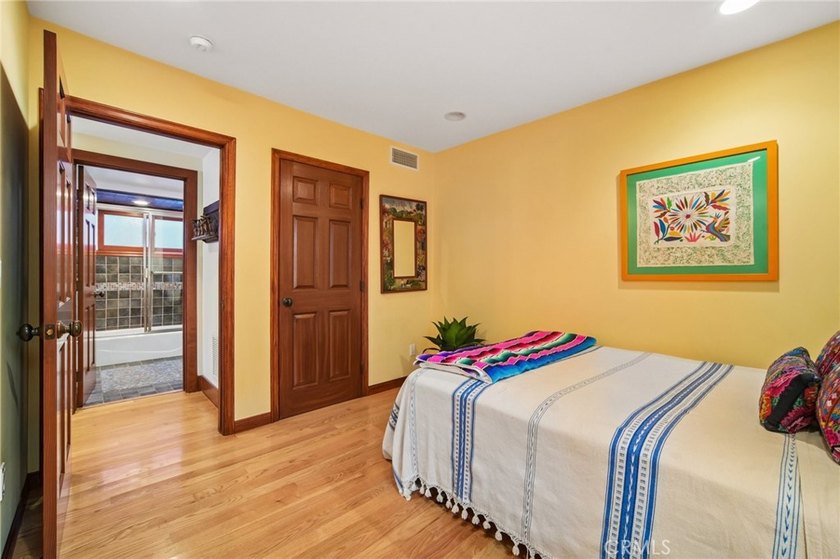 Discover the best of Belmont Shore living in this beautifully - photo 13