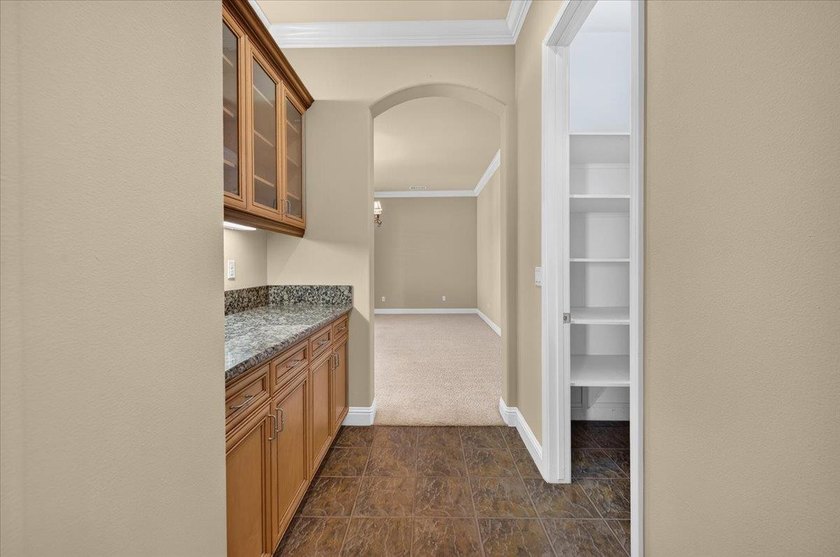 Offered for the first time by its original owner, this custom - photo 17