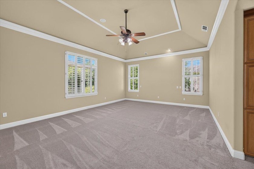 Offered for the first time by its original owner, this custom - photo 20