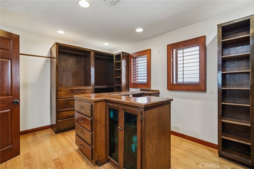 Discover the best of Belmont Shore living in this beautifully - photo 22