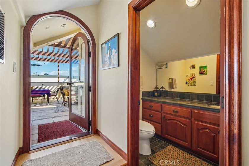 Discover the best of Belmont Shore living in this beautifully - photo 30