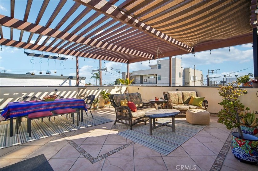 Discover the best of Belmont Shore living in this beautifully - photo 32