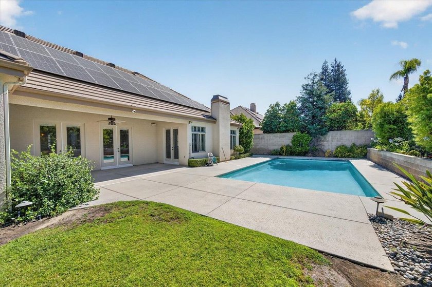 Offered for the first time by its original owner, this custom - photo 44