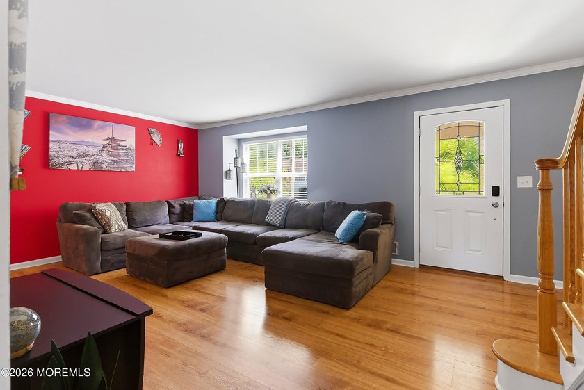 Welcome this beautifully maintained 4-bed, 2.5-bath Colonial w/ - photo 10