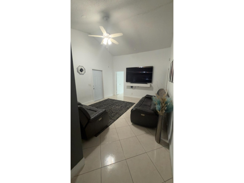 Location, Location....Seller is giving 3% towards buyers closing - photo 13