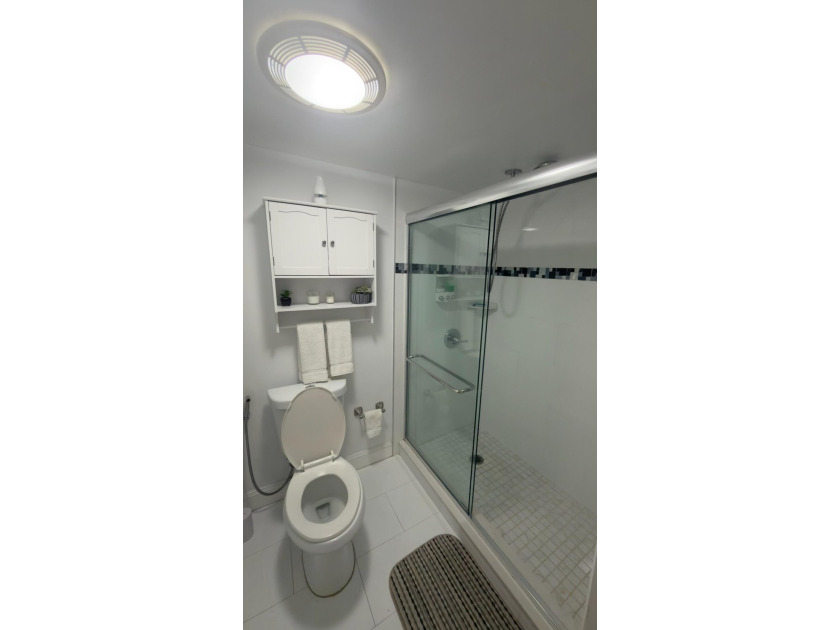 Location, Location....Seller is giving 3% towards buyers closing - photo 19
