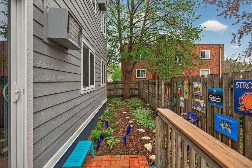 Welcome to this stylish and conveniently located condo in the - photo 19
