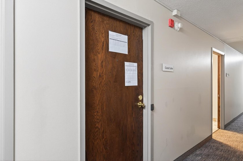 Welcome to this stylish and conveniently located condo in the - photo 22