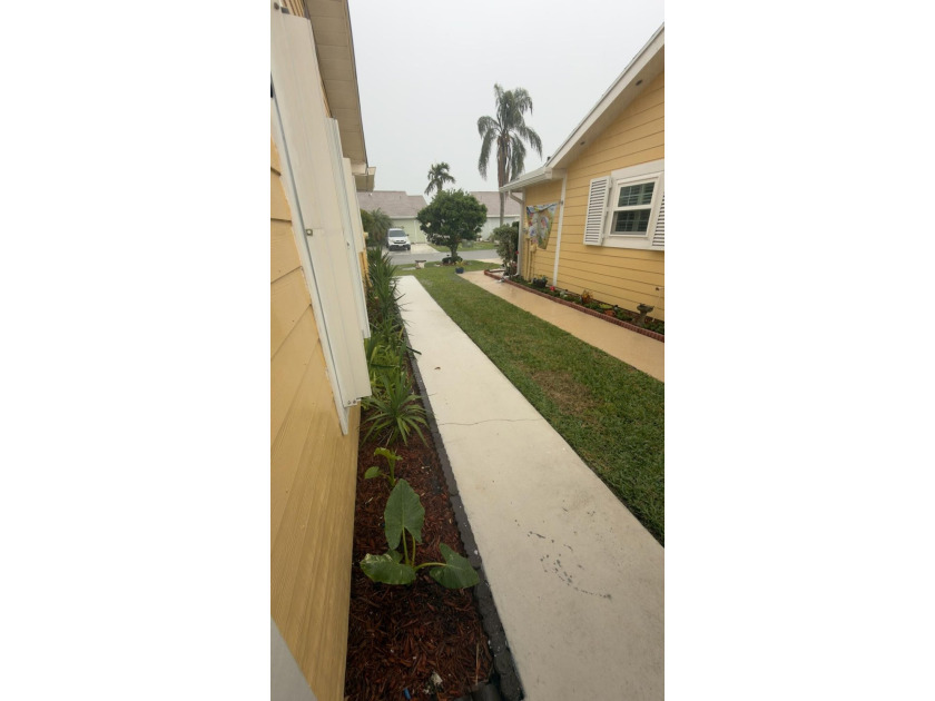 Location, Location....Seller is giving 3% towards buyers closing - photo 29