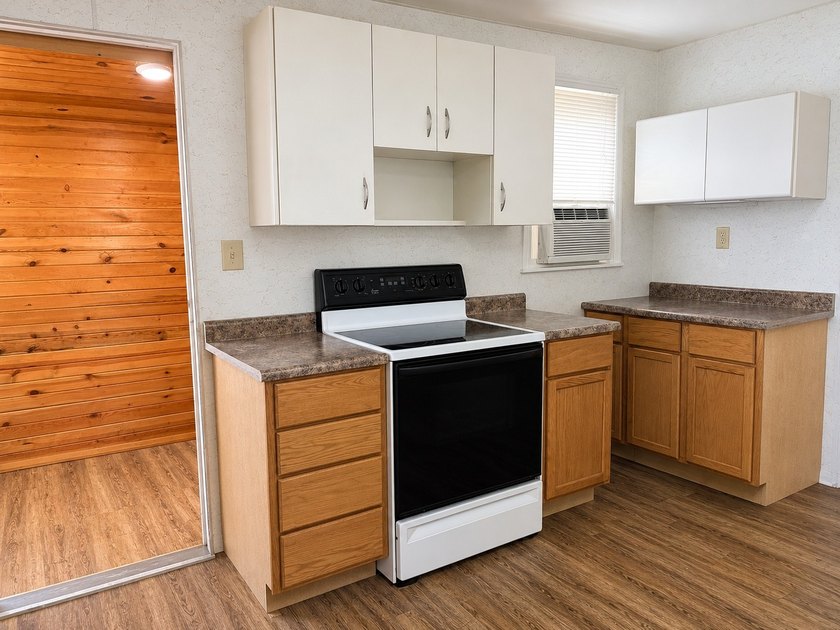 This 2-bedroom Cabin is located on level sandy shores on Pelican - photo 5