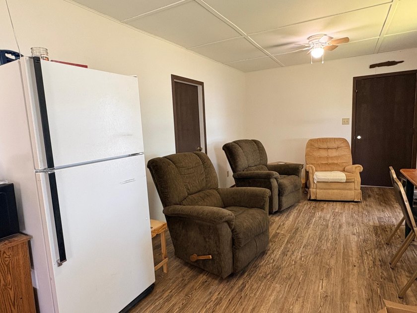 This 2-bedroom Cabin is located on level sandy shores on Pelican - photo 7