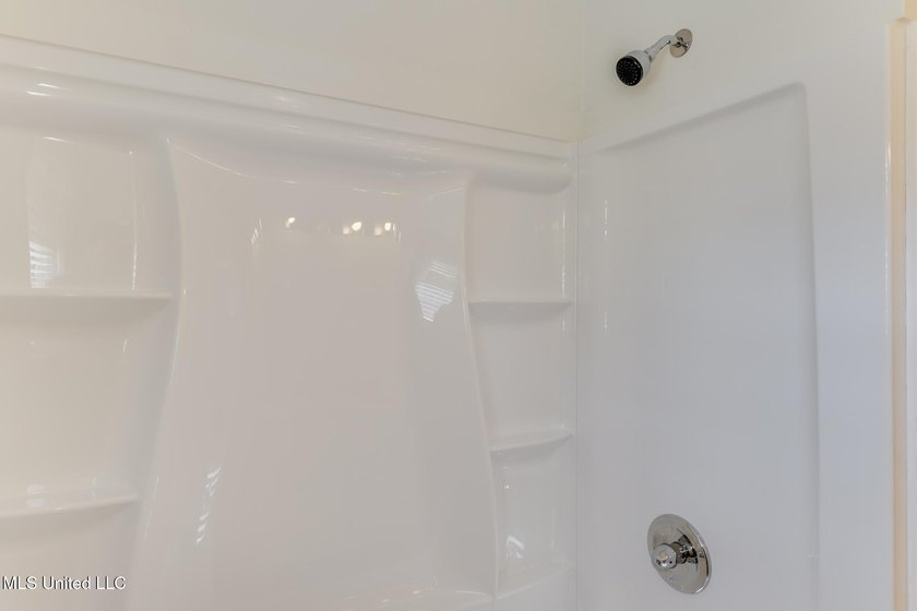 Super Clean, Move-In Ready Brick Home in Award-Winning Long - photo 14