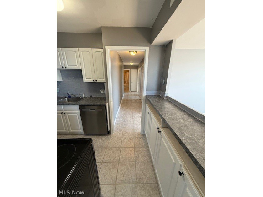 Welcome to THE LAKE HOUSE. Condominium living on Lakewood's - photo 18