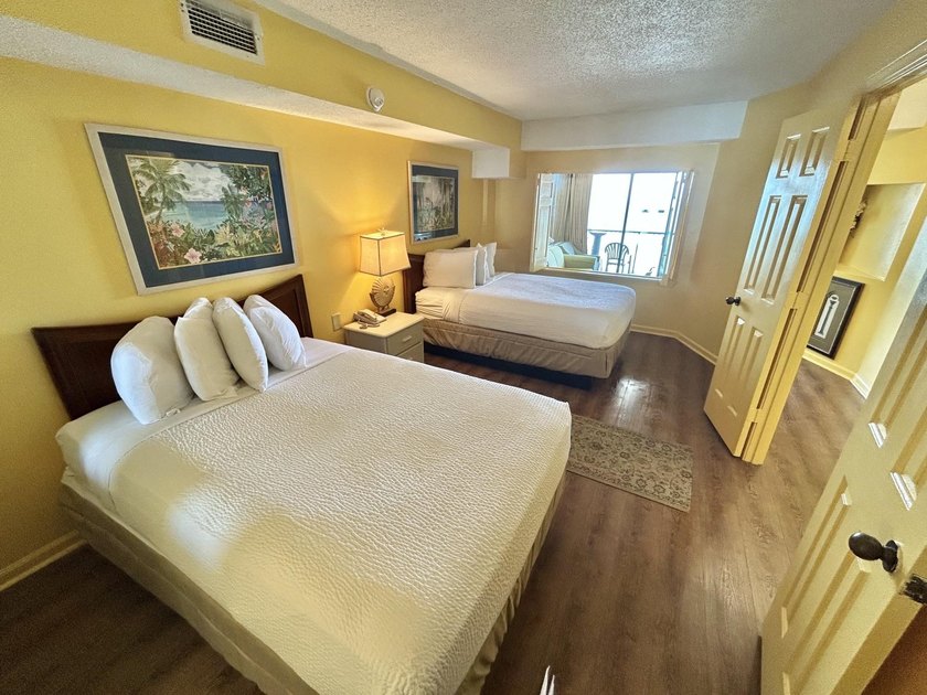 Direct Oceanfront One bedroom and One bathroom condo located at - photo 8