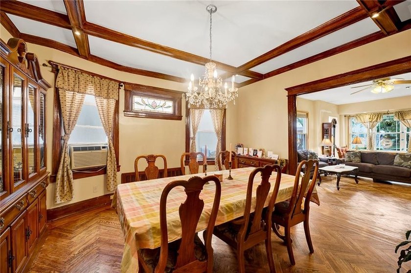 Prime Dyker Heights Location! Welcome to this charming - photo 11