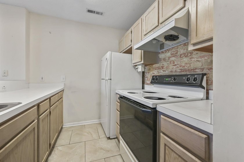Welcome to 204-B Landing Road at Waterway Landing in beautiful - photo 7