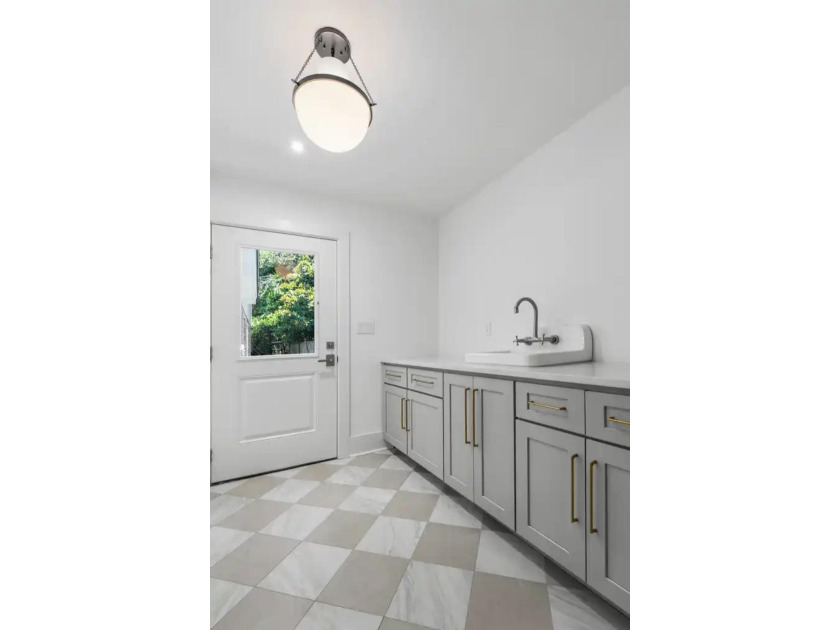 Welcome to this completely renovated five bedroom, four bath - photo 9