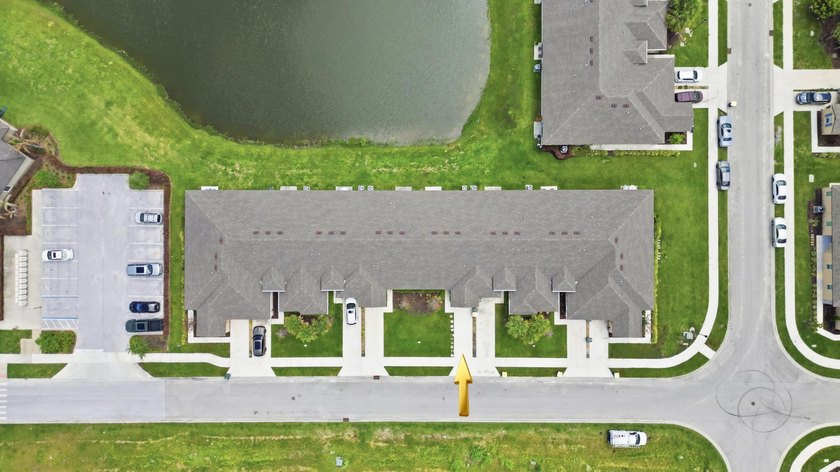 Seller motivated! Seller offering closing cost credit of 3%! - photo 8