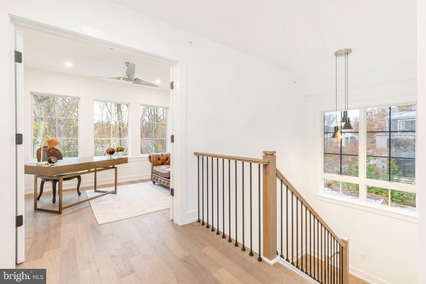 Welcome to this beautiful Interior home at The Enclave at - photo 6