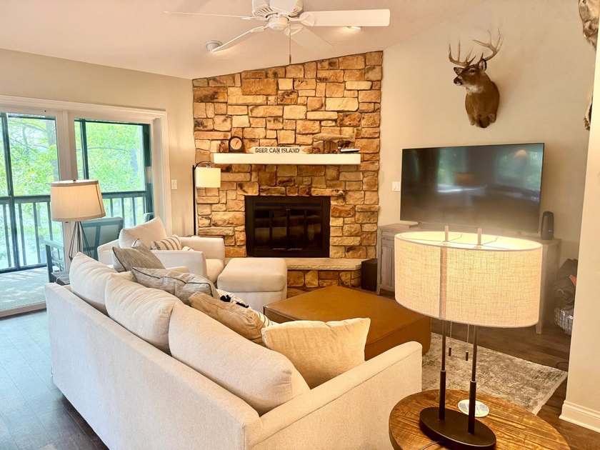 Experience exceptional Northwoods lakefront living with this - photo 5