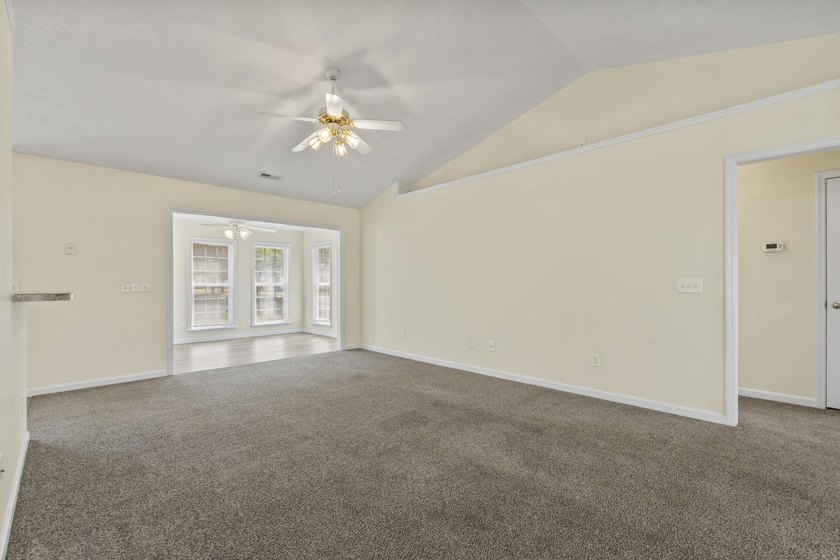 Don't miss this 3-bedroom, 2.5-bath home in Castlewood situated - photo 6