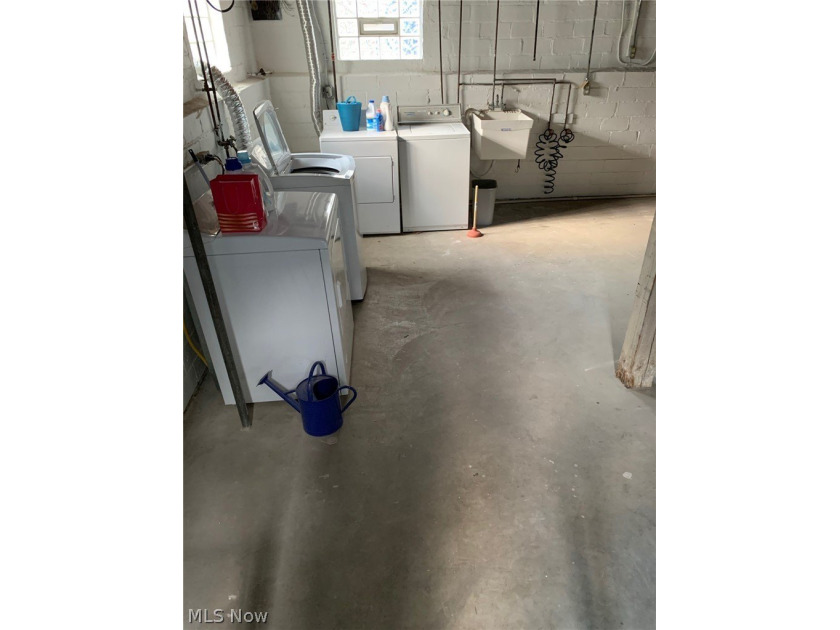 1274-1276 Bonnieview in Lakewood, Ohio is a well maintained - photo 6