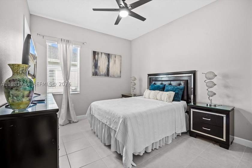 Welcome to this beautifully designed Key Largo floor plan - photo 32
