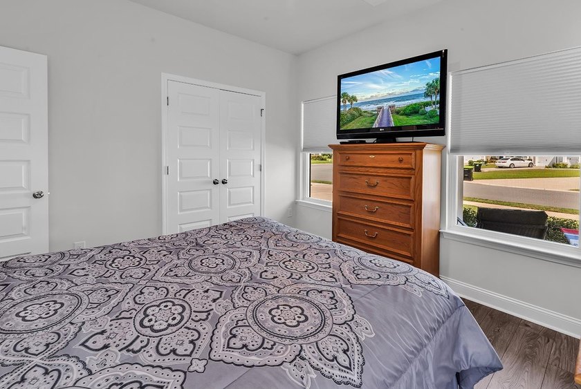 LOVELY HOME WITH WATER VIEW!! Forestbrook Estates represents a - photo 5