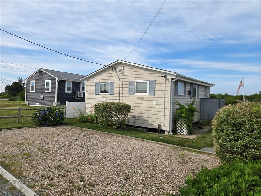 Rare 3 bed 1 bath waterfront cottage on Potter Pond!!! Located - photo 3