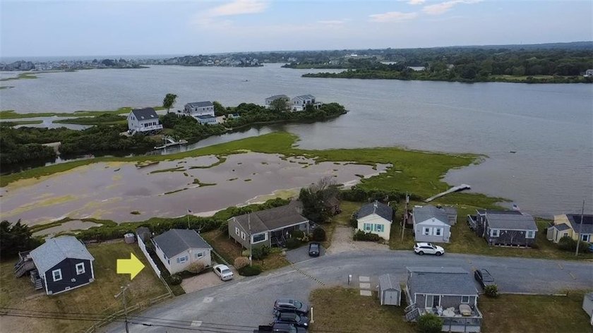 Rare 3 bed 1 bath waterfront cottage on Potter Pond!!! Located - photo 6