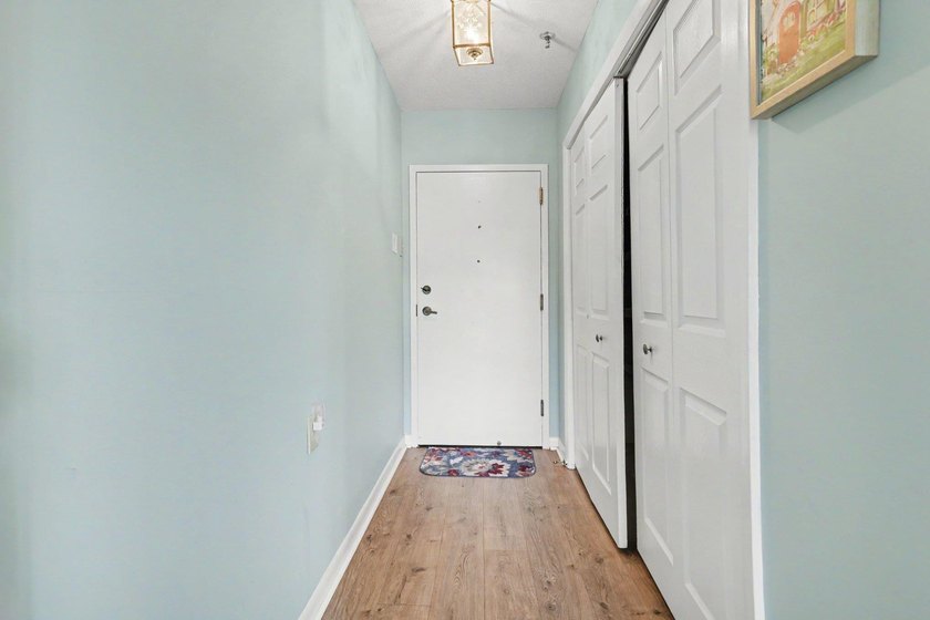 Welcome to your dream condo in the thriving 55+ Covenant Towers - photo 5