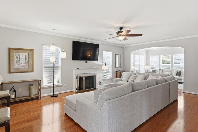 Welcome home - where comfort, style, and Lowcountry living come - photo 4