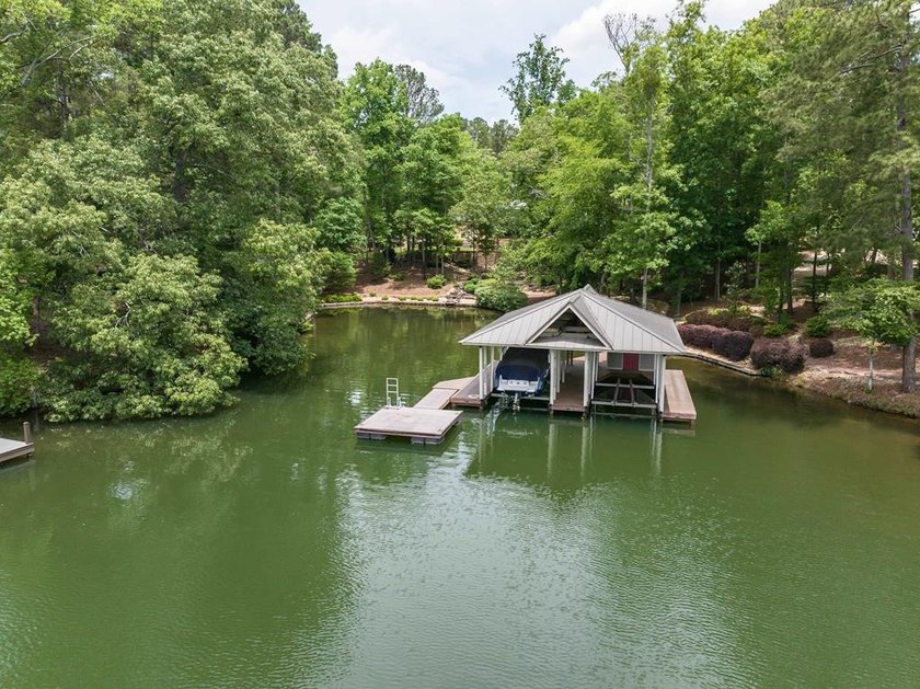 Set along the shores of Lake Harding, this one-of-a-kind 7 - photo 50